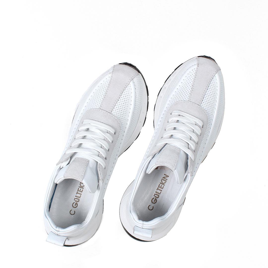 Celal Gültekin Kadın Beyaz Bağcıklı Kalın Tabanlı Süet Deri Sneaker