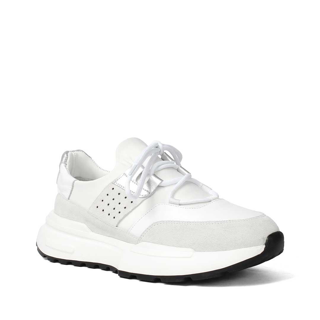 Celal Gültekin Kadın Beyaz Bağcıklı Kalın Tabanlı Süet Deri Sneaker