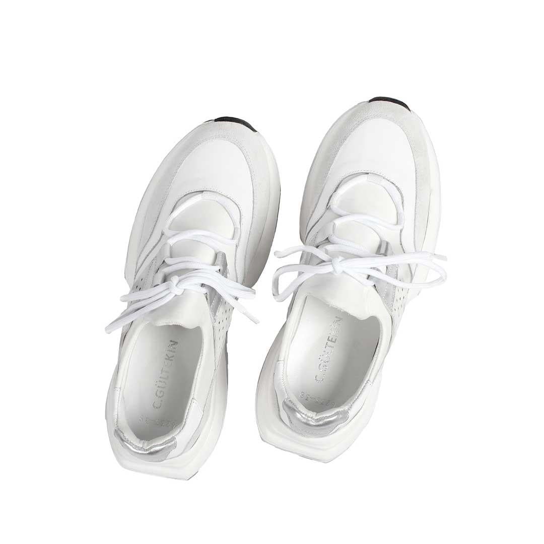 Celal Gültekin Kadın Beyaz Bağcıklı Kalın Tabanlı Süet Deri Sneaker