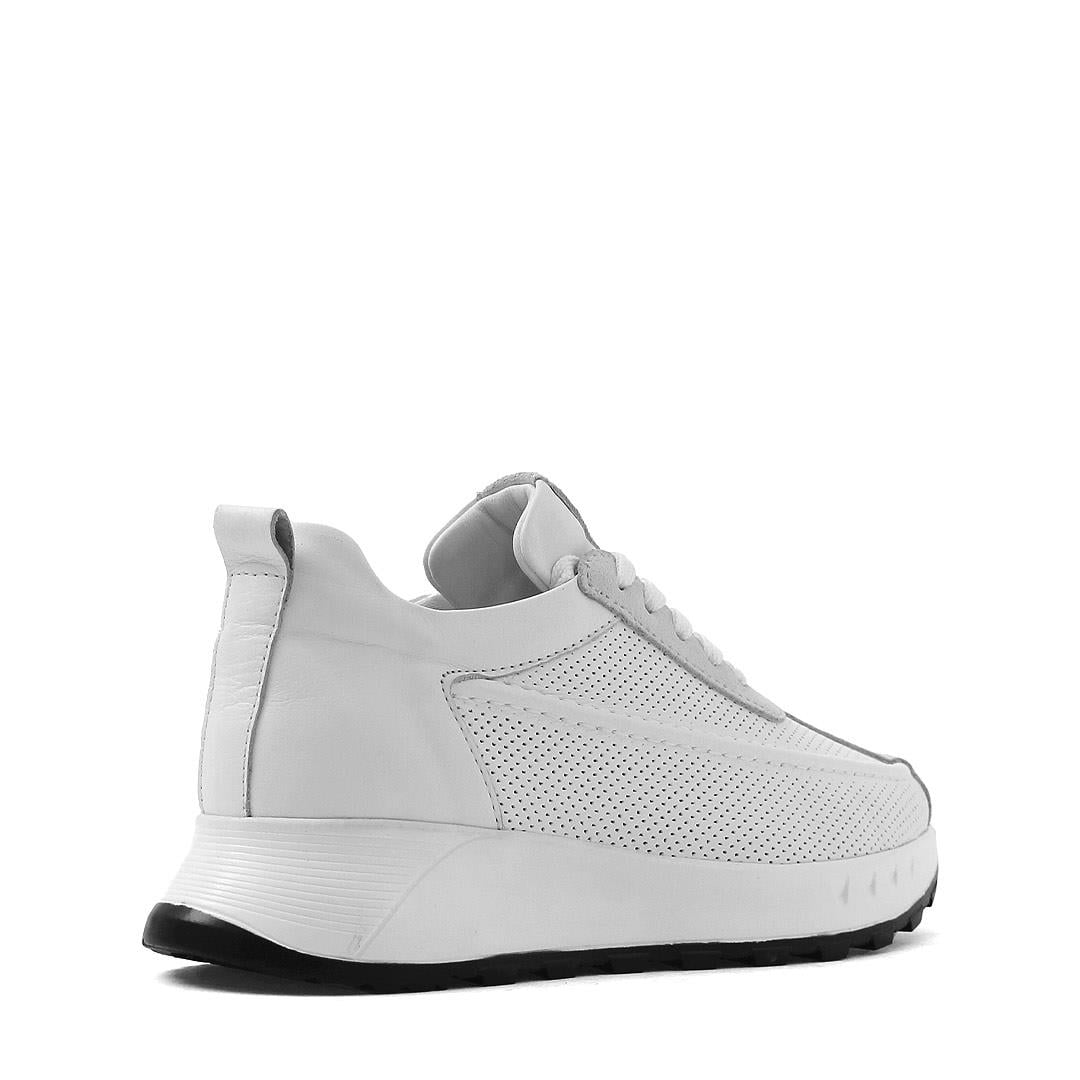 Celal Gültekin Kadın Beyaz Bağcıklı Kalın Tabanlı Süet Deri Sneaker