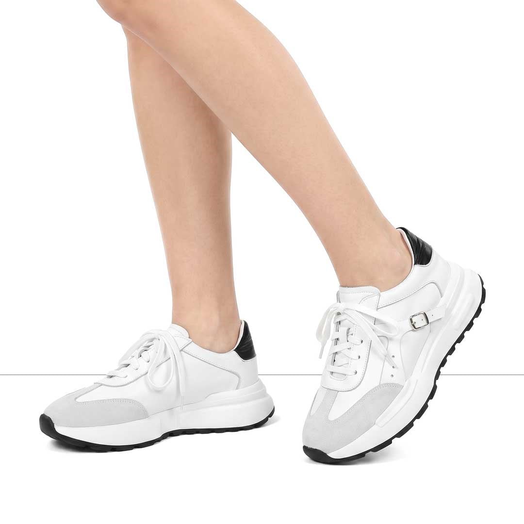 Celal Gültekin Kadın Beyaz Bağcıklı Kalın Tabanlı Süet Deri Sneaker