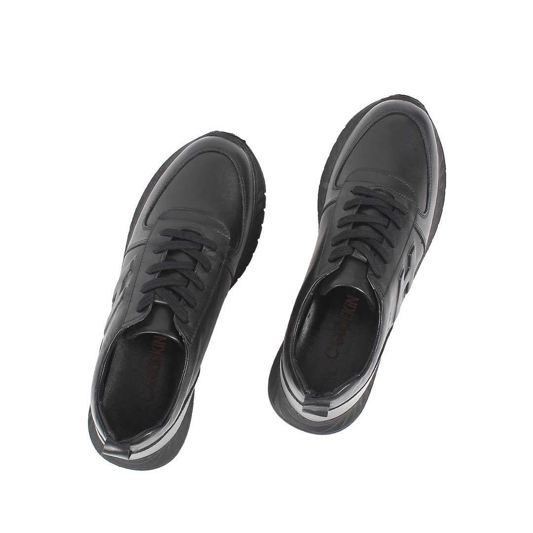 Celal Gültekin Kadın Siyah Bağcıklı Deri Sneaker