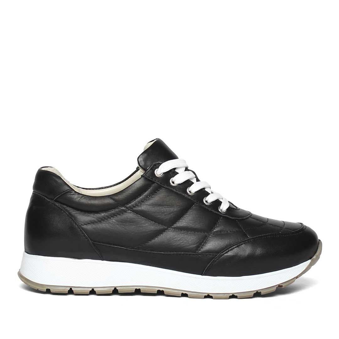 Celal Gültekin Kadın Siyah Bağcıklı Kalın Tabanlı Deri Sneaker