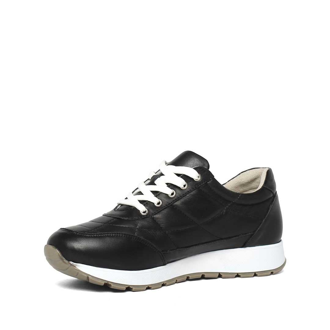 Celal Gültekin Kadın Siyah Bağcıklı Kalın Tabanlı Deri Sneaker