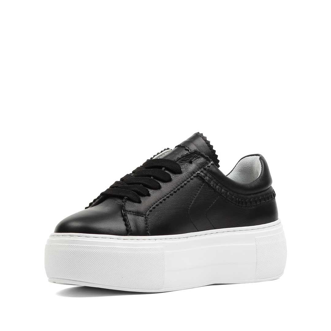 Celal Gültekin Kadın Siyah Bağcıklı Kalın Tabanlı Deri Sneaker