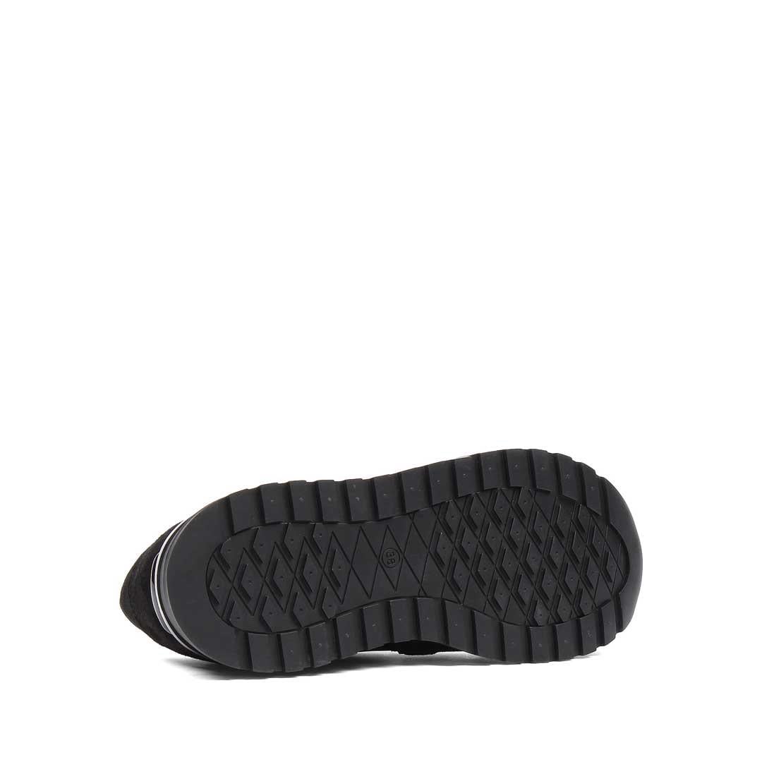 Celal Gültekin Kadın Siyah Bağcıklı Kalın Tabanlı Süet Deri Sneaker