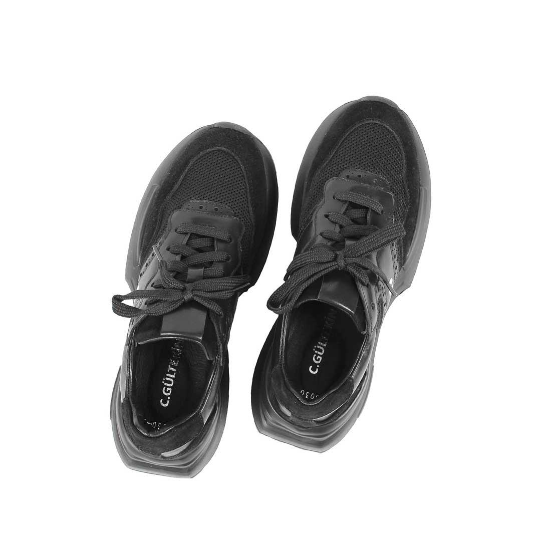 Celal Gültekin Kadın Siyah Bağcıklı Kalın Tabanlı Süet Deri Sneaker