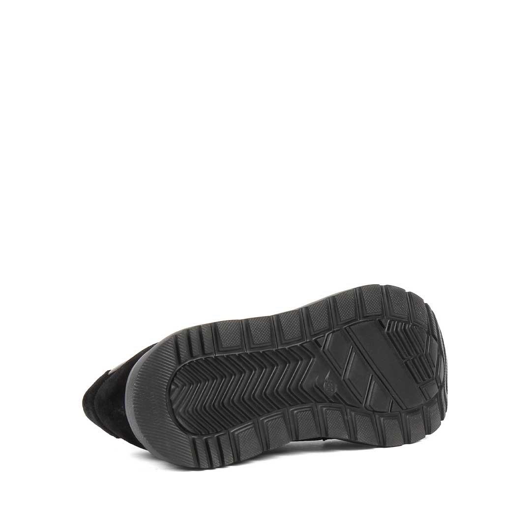 Celal Gültekin Kadın Siyah Bağcıklı Kalın Tabanlı Süet Deri Sneaker