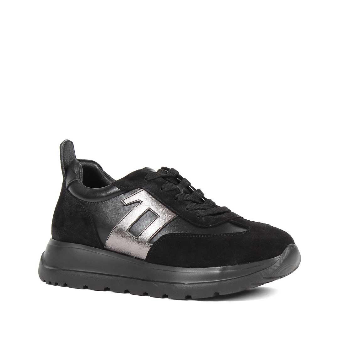 Celal Gültekin Kadın Siyah Bağcıklı Kalın Tabanlı Süet Deri Sneaker