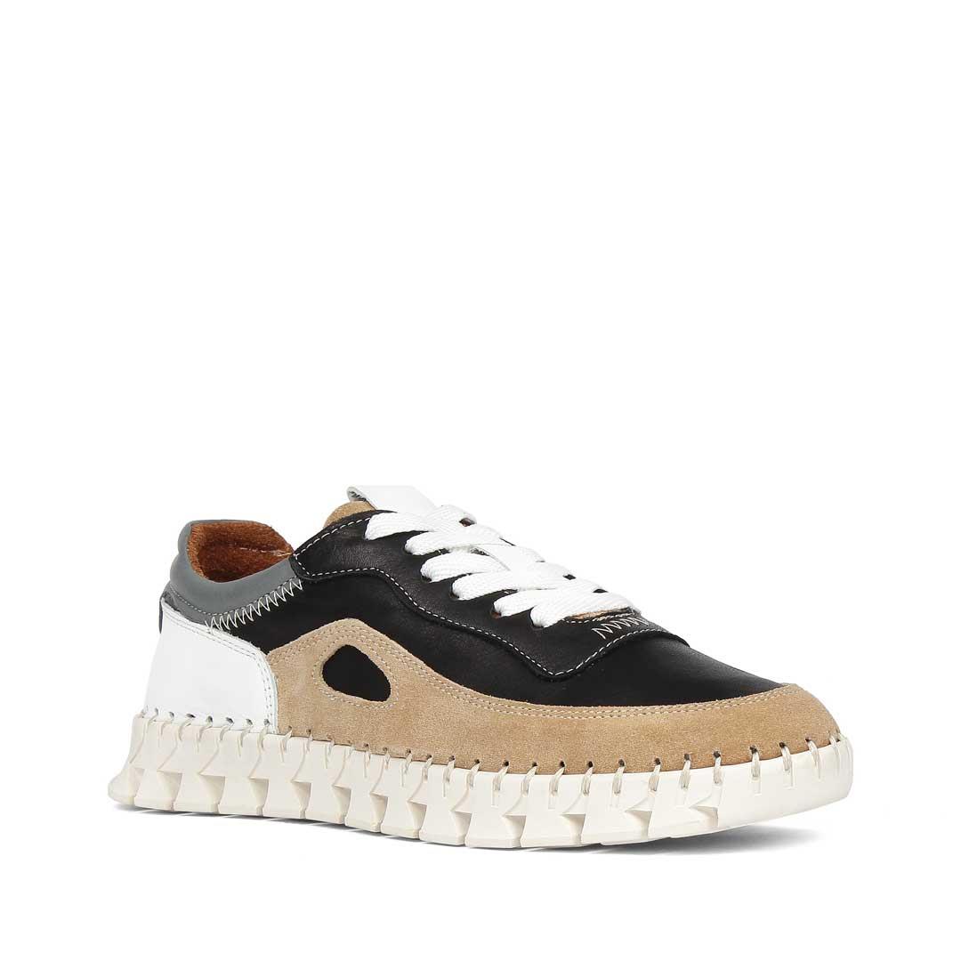 Celal Gültekin Kadın Siyah Bağcıklı Kalın Tabanlı Vizon Süet Deri Sneaker