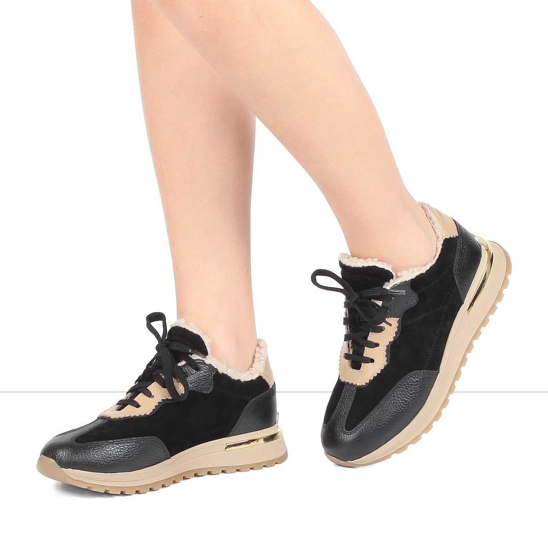 Celal Gültekin Kadın Siyah Vizon Bağcıklı Süet Deri Sneaker