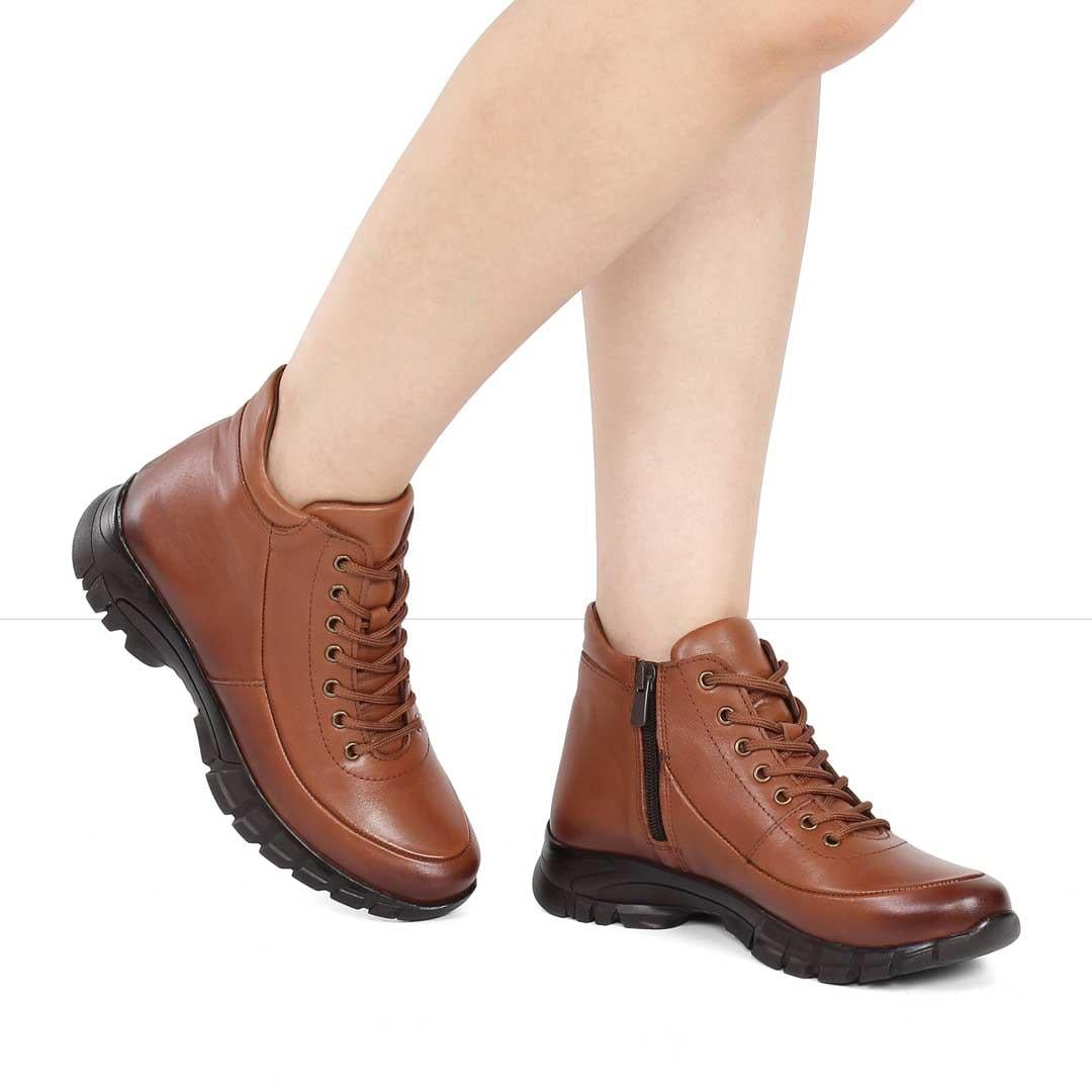 Celal Gültekin Kadın Taba Fermuarlı Deri Bot