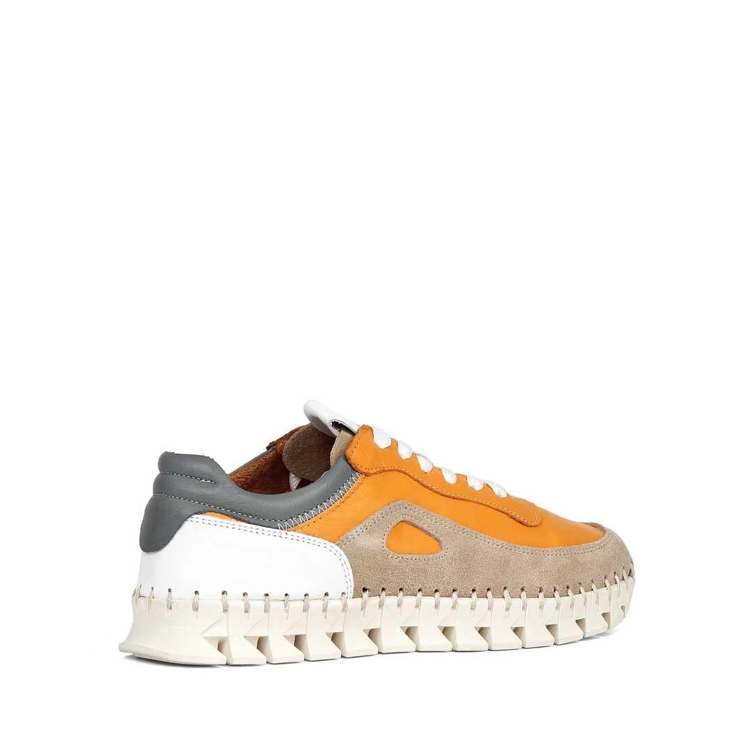 Celal Gültekin Kadın Turuncu Bağcıklı Kalın Tabanlı Kum Süet Deri Sneaker