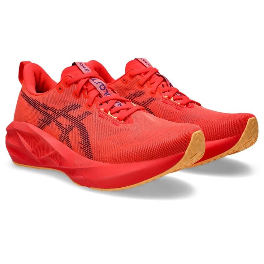 Asics Novablast 5 Kadın Koşu Ayakkabısı