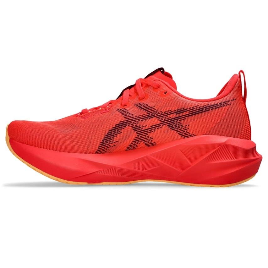 Asics Novablast 5 Kadın Koşu Ayakkabısı