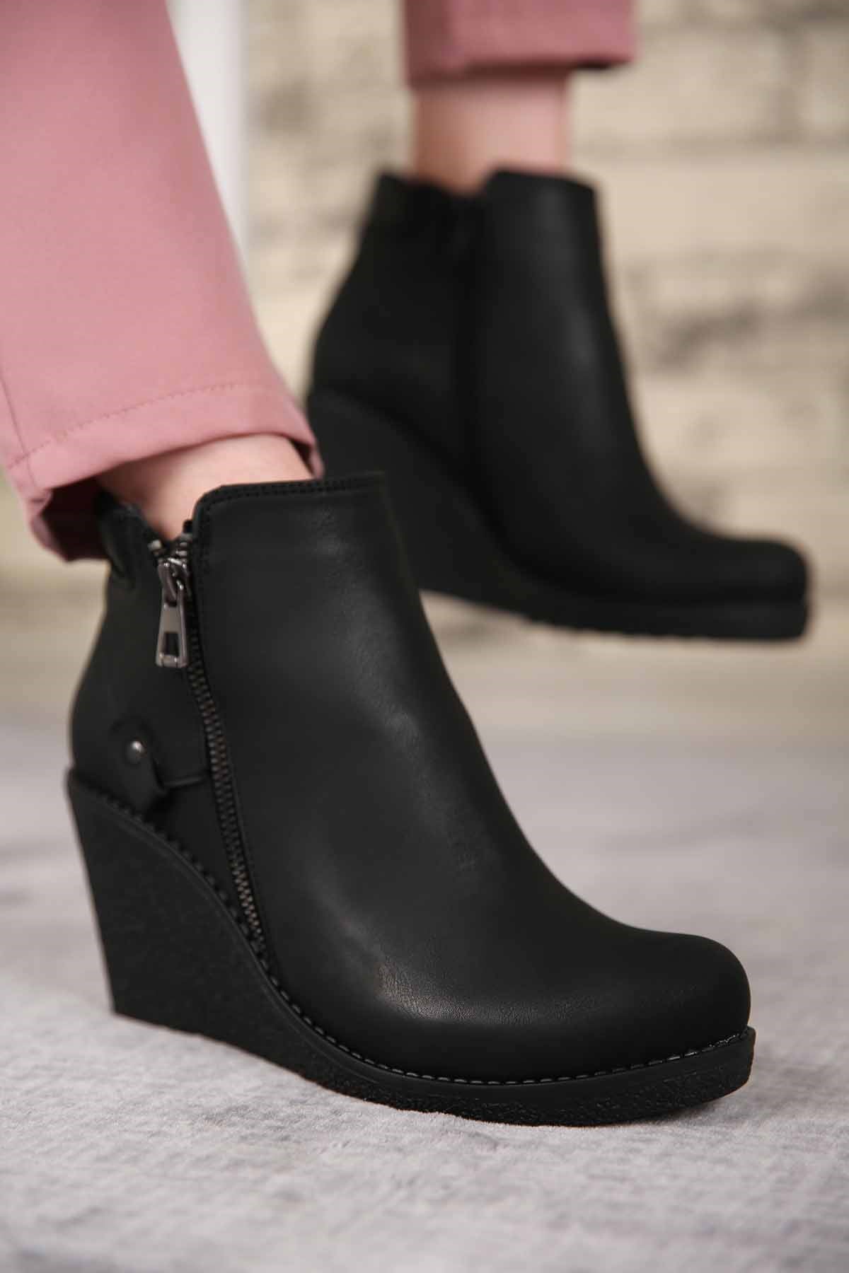 Bayan Dolgu Topuklu Bot SİYAH ZÜMRÜT