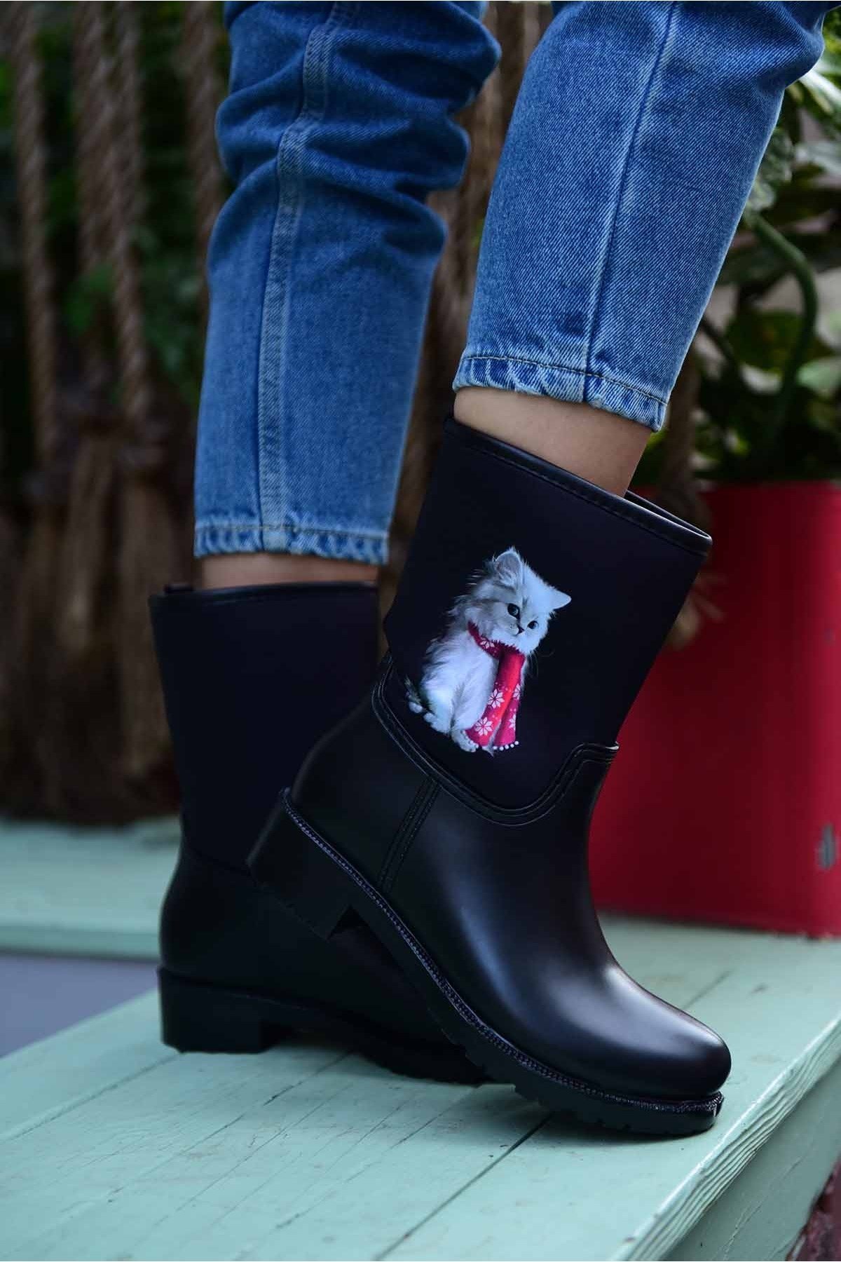 Bayan Kedili Kısa Yağmur Botu KEDİLİ
