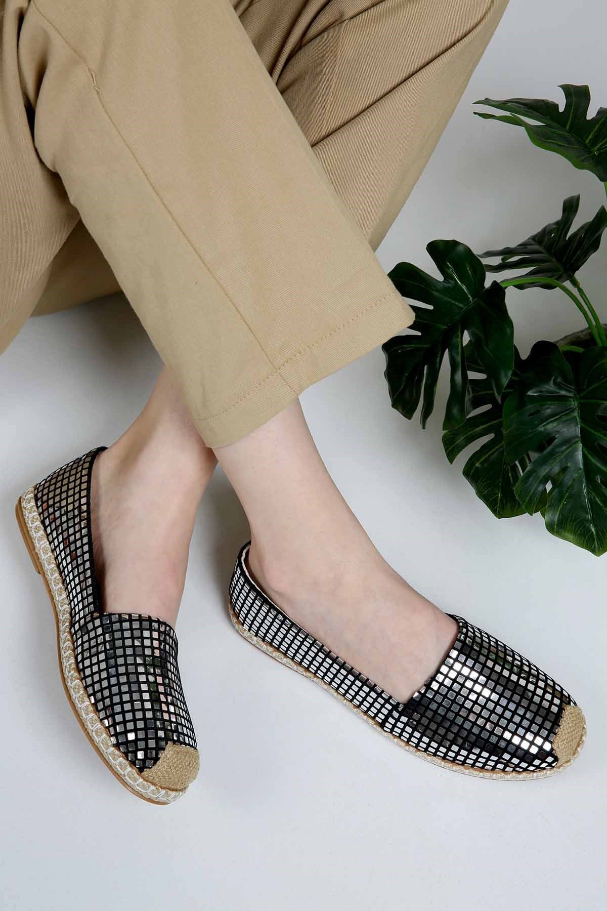 Bayan Parlak Kare Desen Espadril 7121 PLATİN KARE