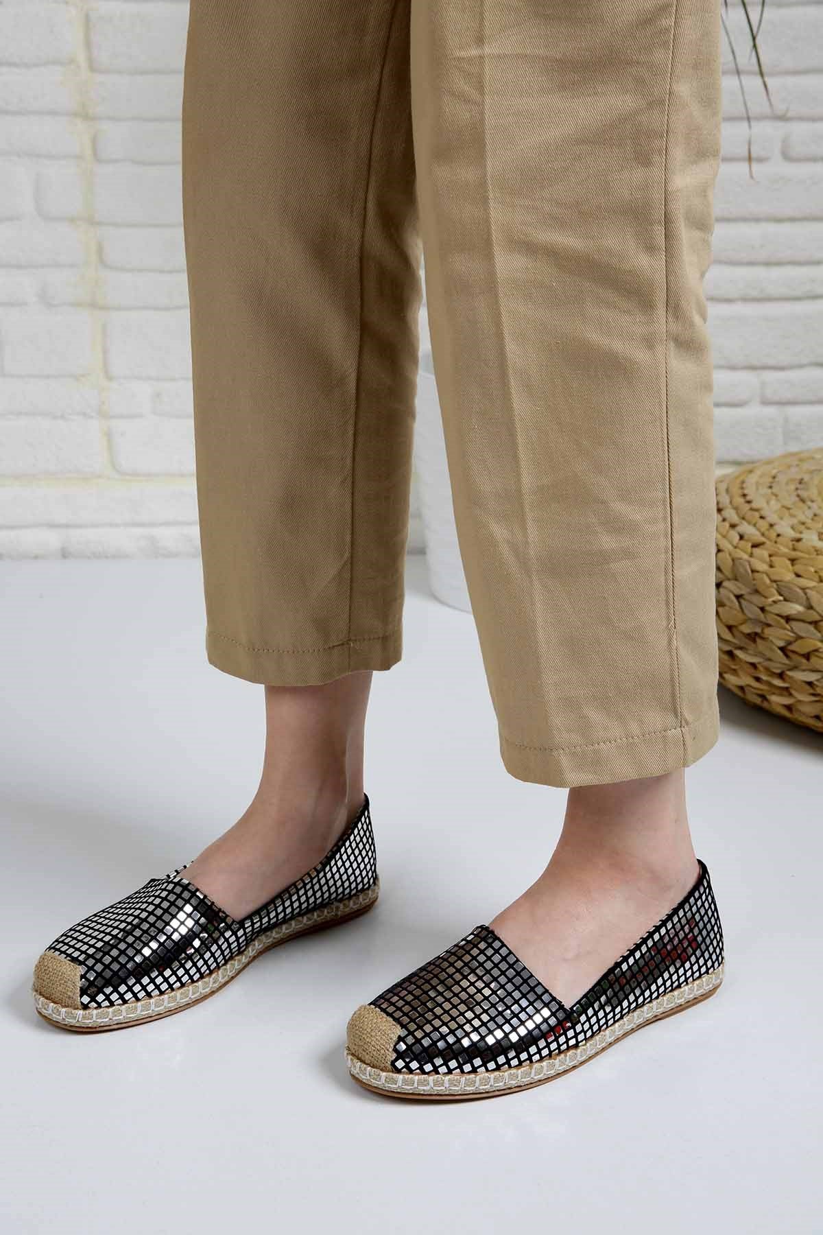Bayan Parlak Kare Desen Espadril 7121 PLATİN KARE