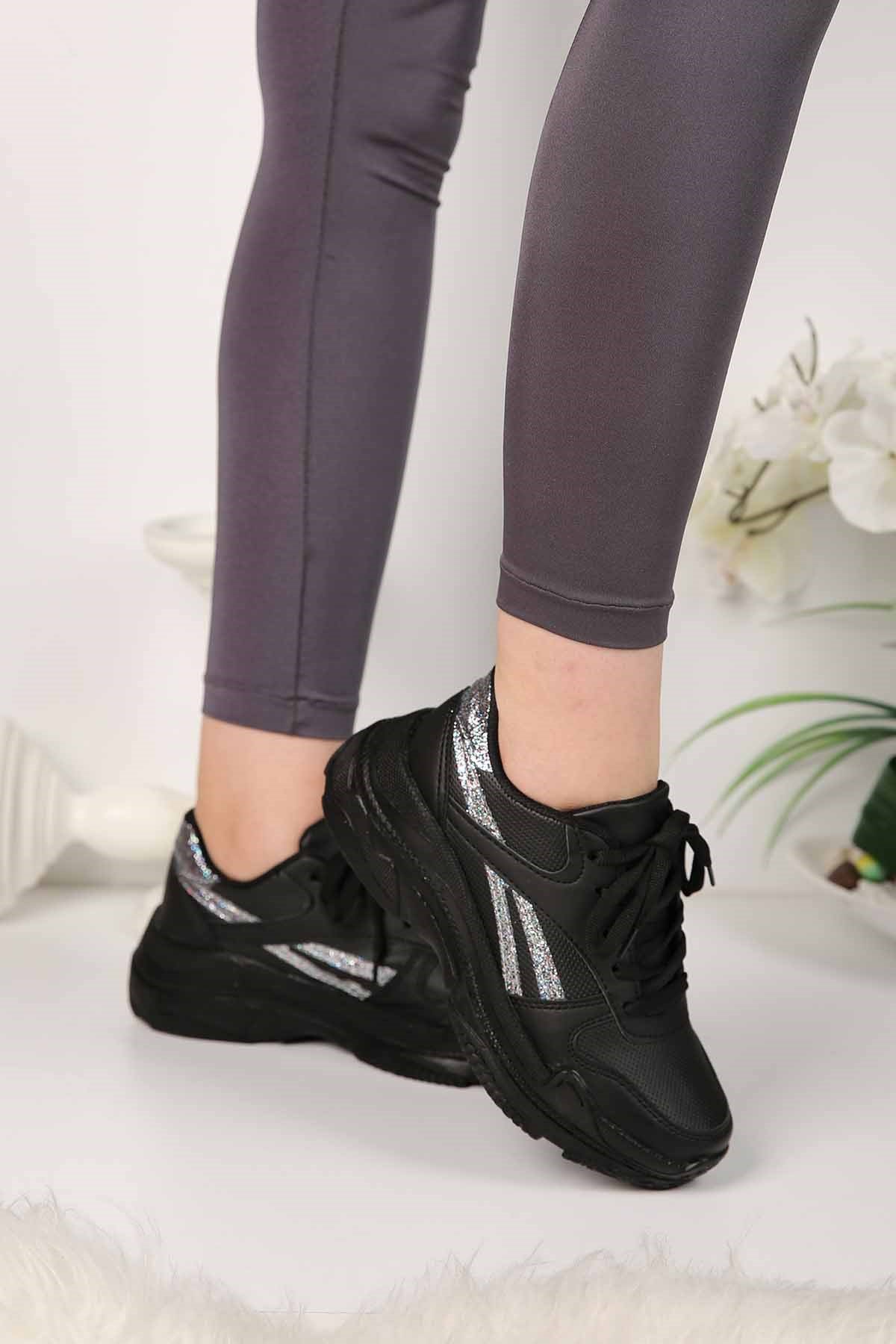 Bayan Spor - Z010 SİYAH MAT ZÜMRÜT