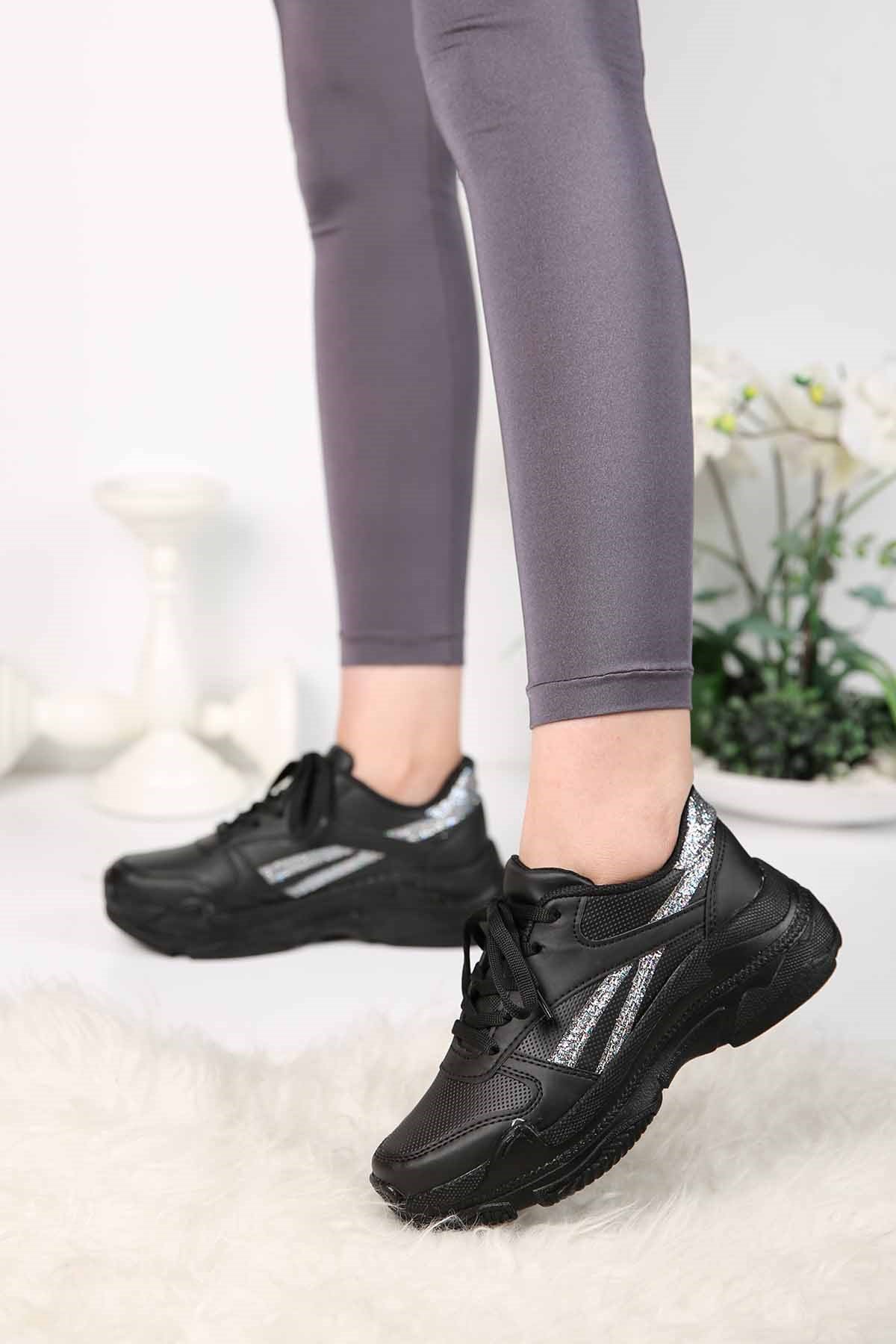 Bayan Spor - Z010 SİYAH MAT ZÜMRÜT
