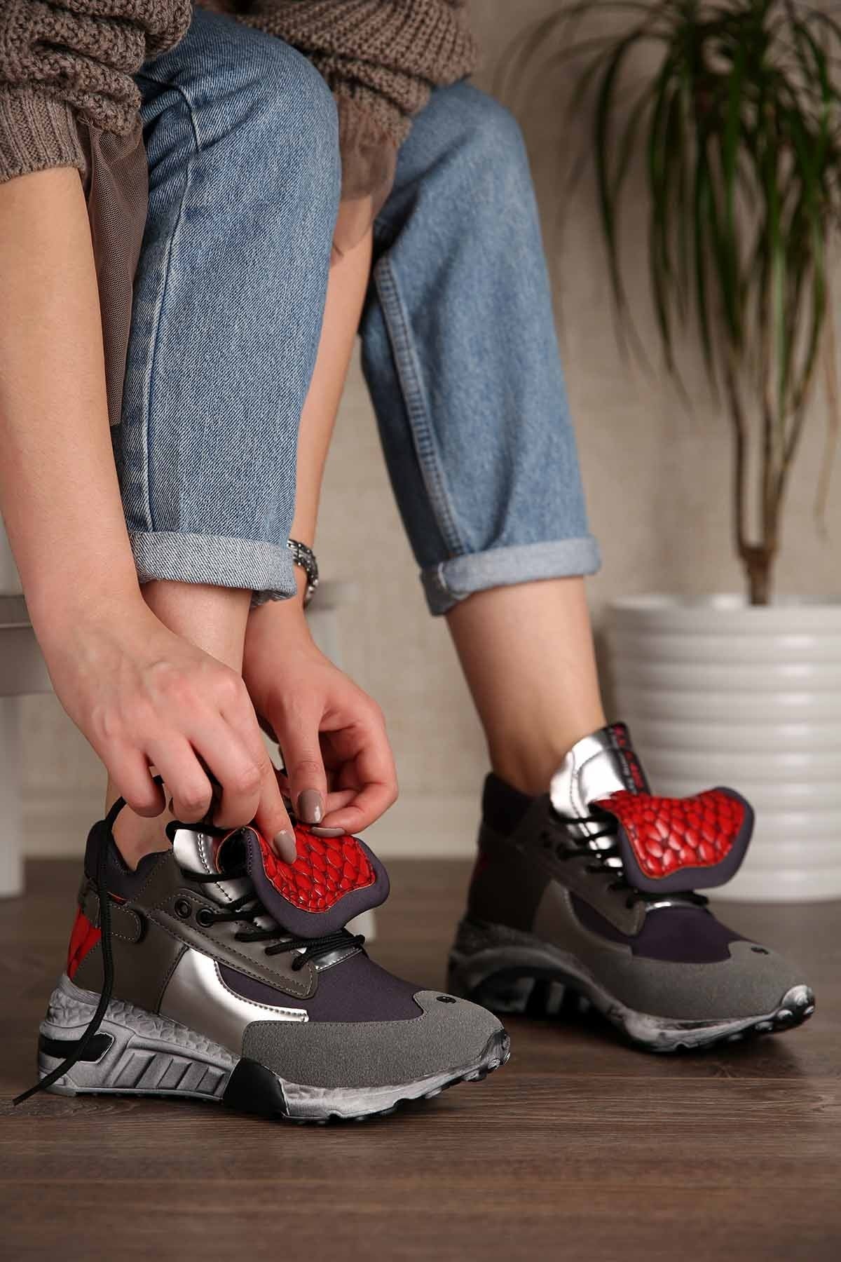 Bayan Spor  Ayakkabı - D970 GRİ GÜMÜŞ KIRMIZI