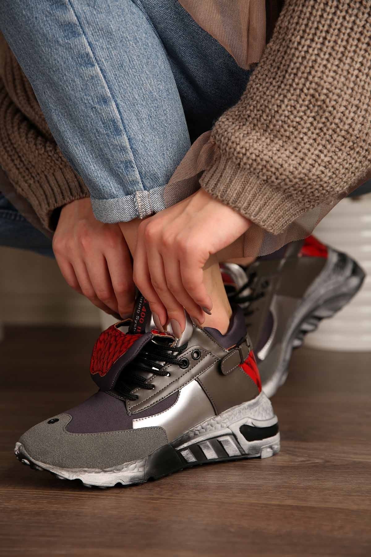 Bayan Spor  Ayakkabı - D970 GRİ GÜMÜŞ KIRMIZI
