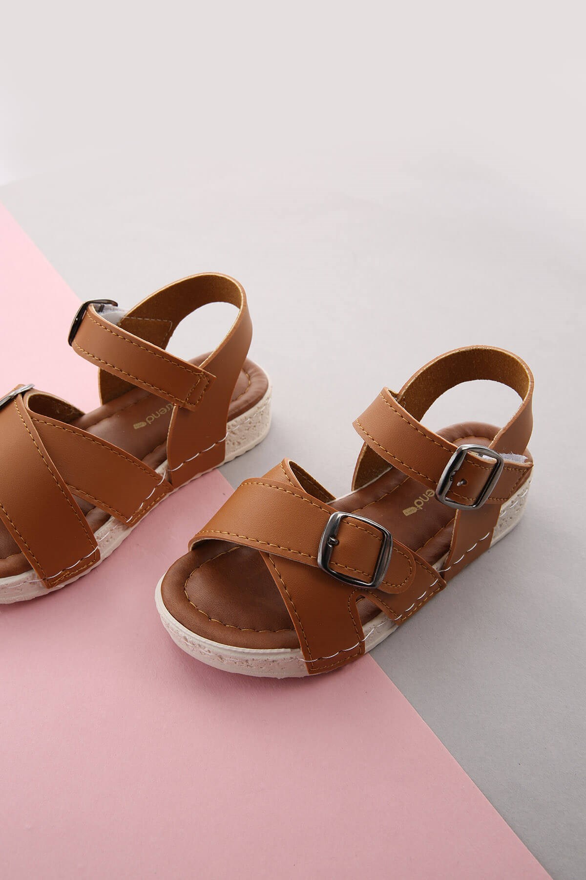 Çocuk Çapraz Bantlı Sandalet 26-29 TABA