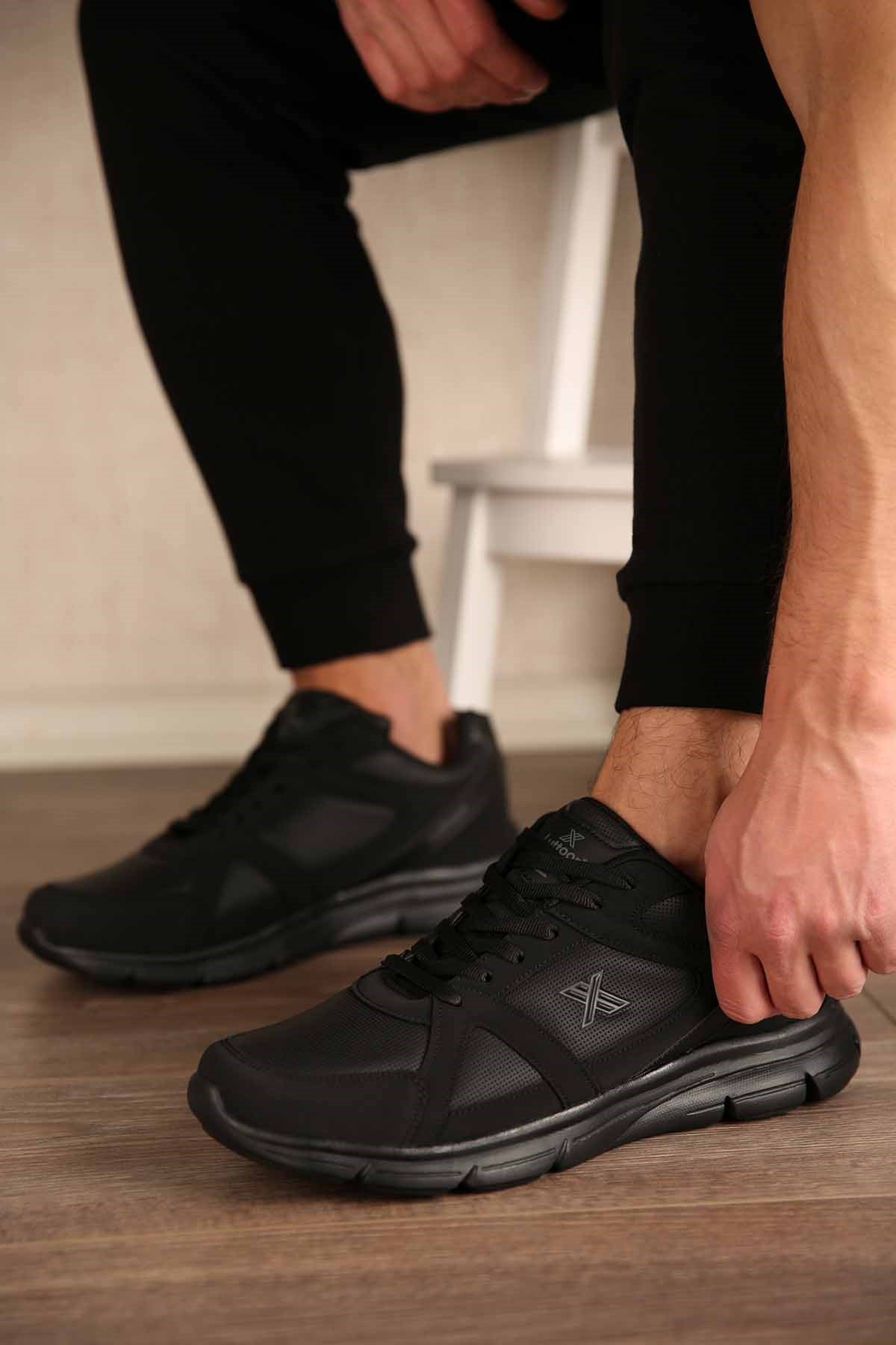 Erkek Spor Ayakkabı SİYAH FÜME