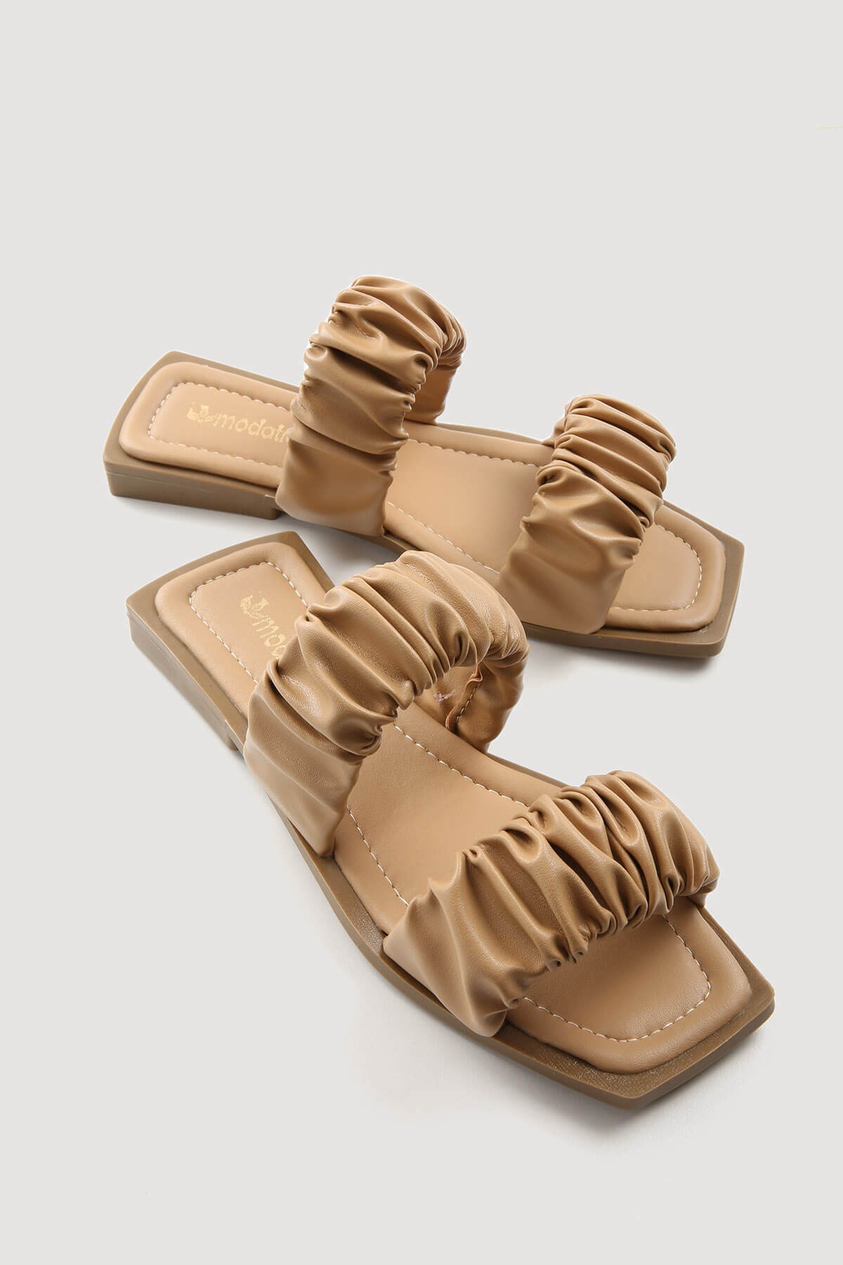 Kadın Büzgü Bantlı Terlik NUDE CİLT