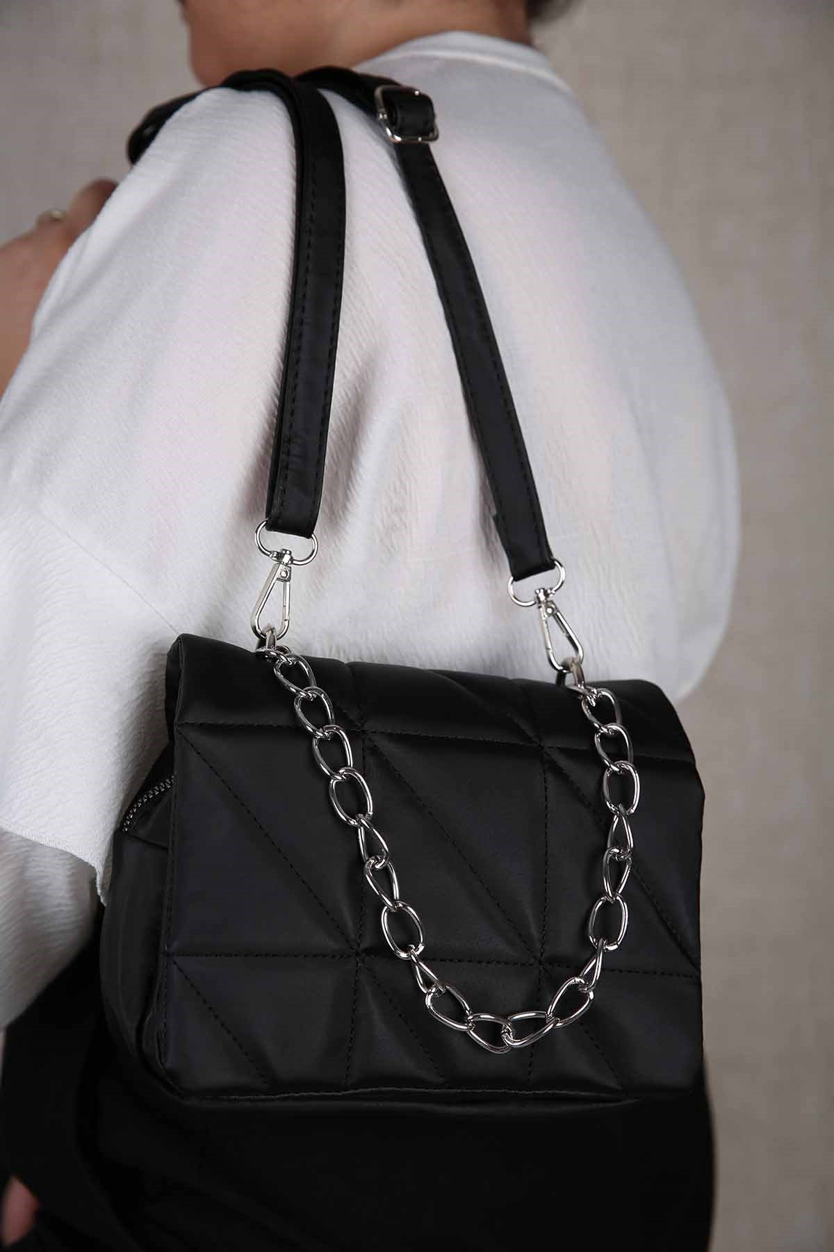 Kadın Kapitoneli Zincirli Çanta SİYAH SATEN
