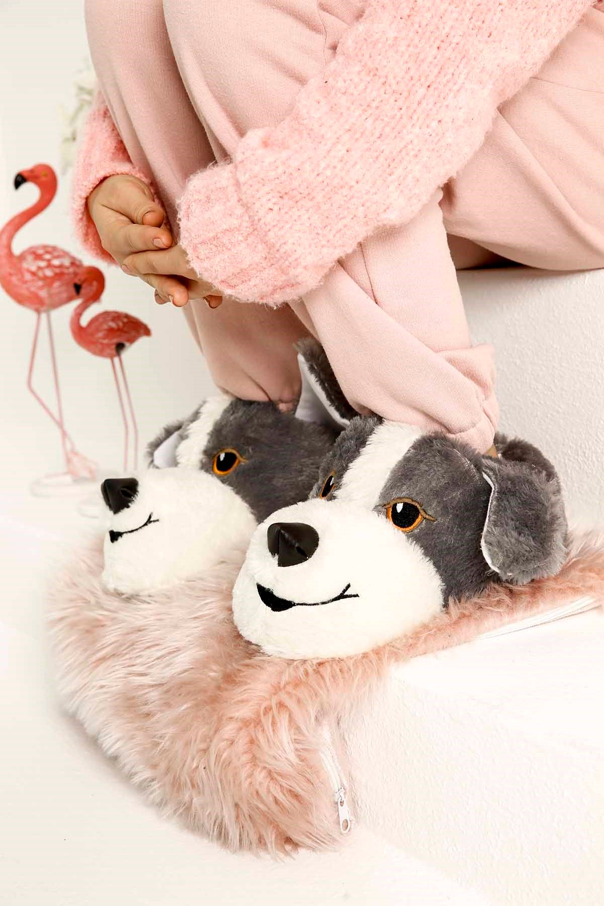 Kadın Köpekli Ev Pandufu GRİ