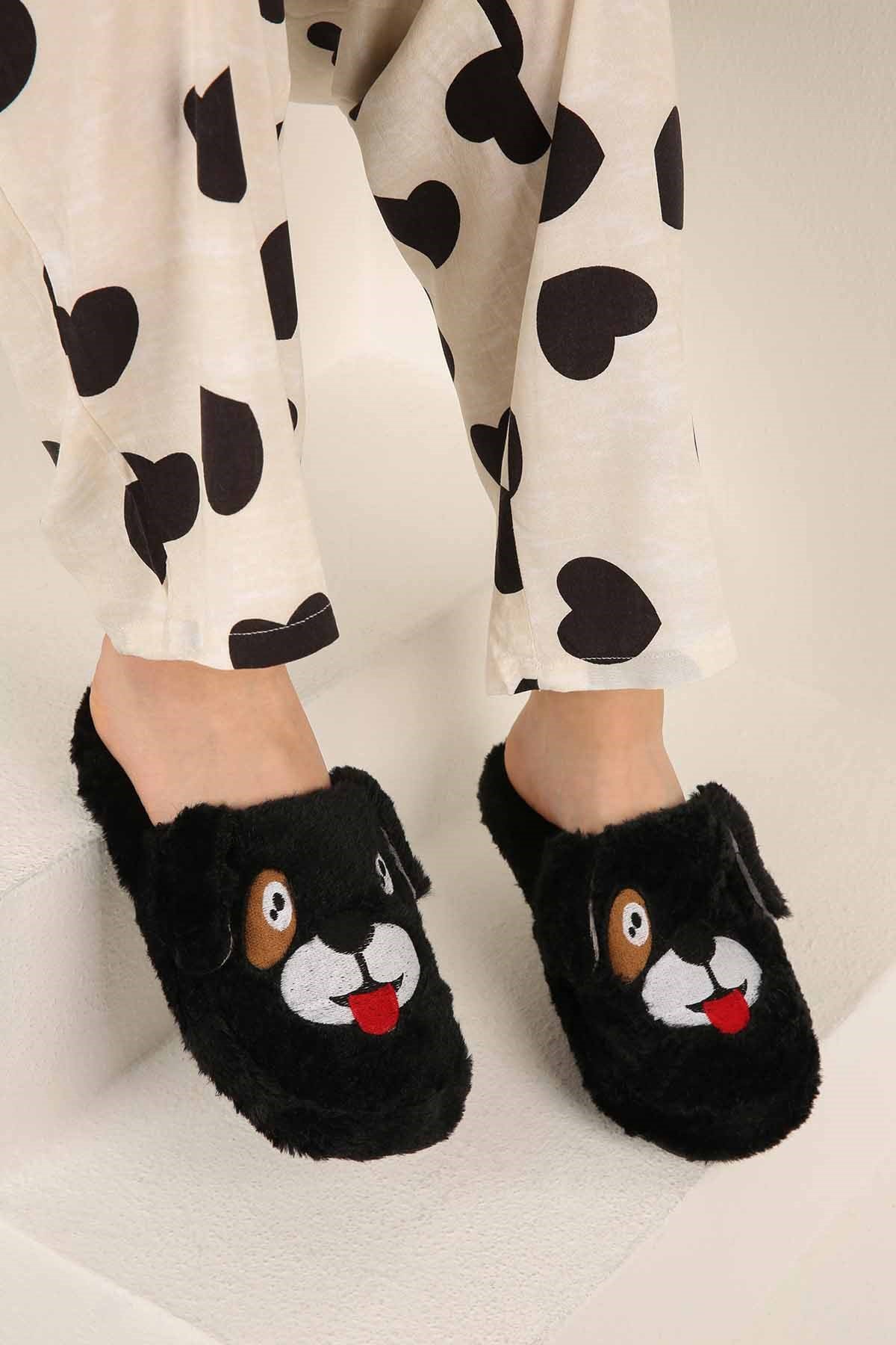 Kadın Köpekli Ev Terliği SİYAH