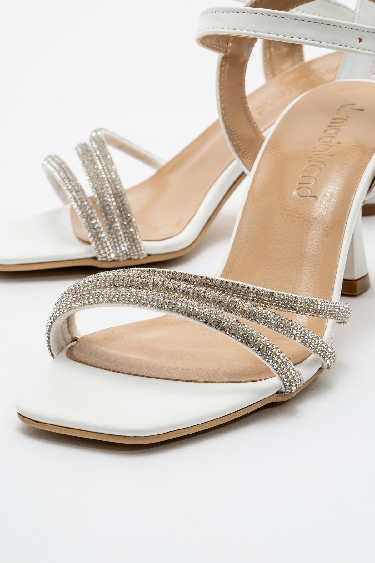 Kadın Sivri Burunlu Stiletto BEYAZ GÜMÜŞ