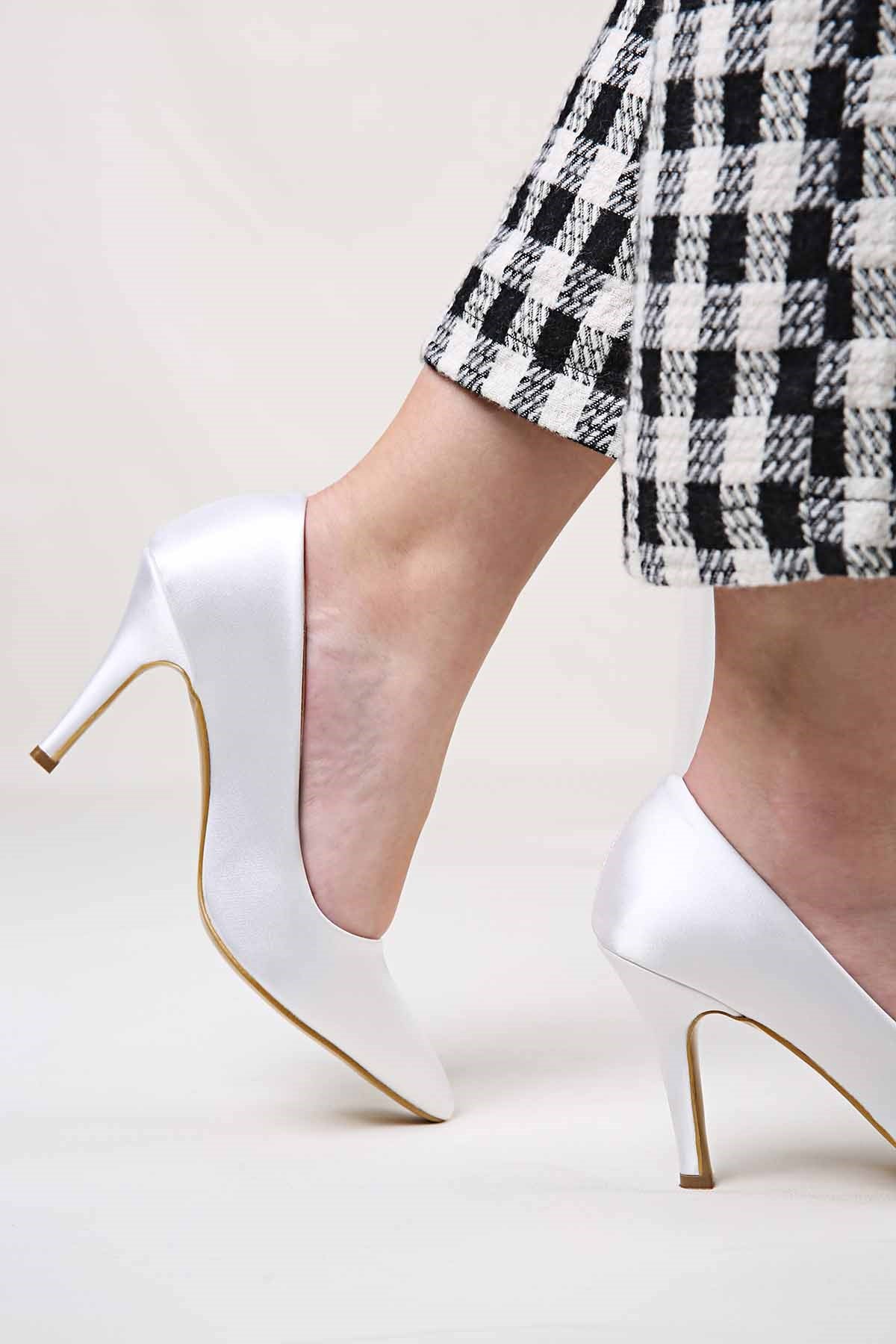 Kadın Sivri Burunlu Stiletto BEYAZ SATEN