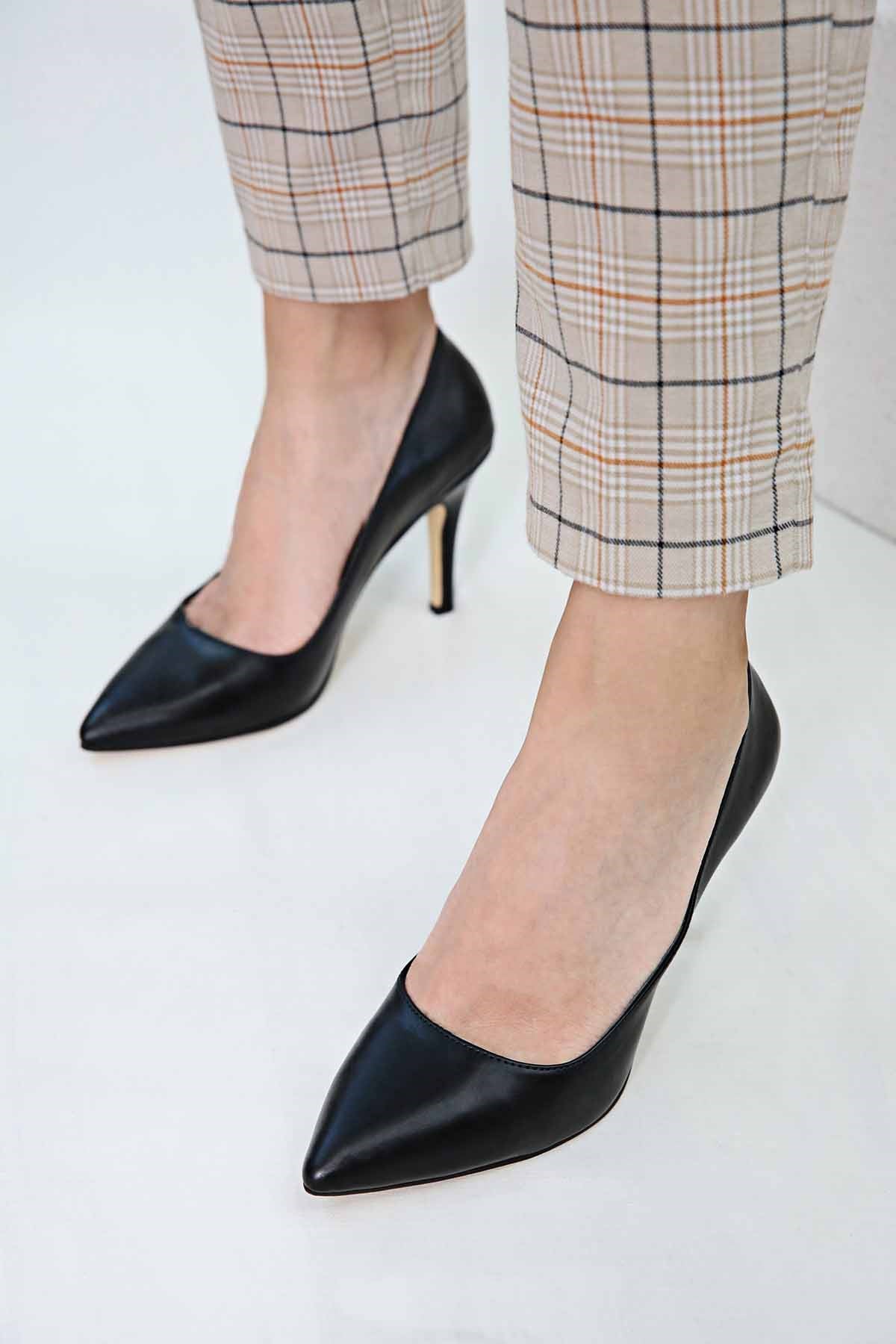 Kadın Sivri Burunlu Stiletto SİYAH CİLT