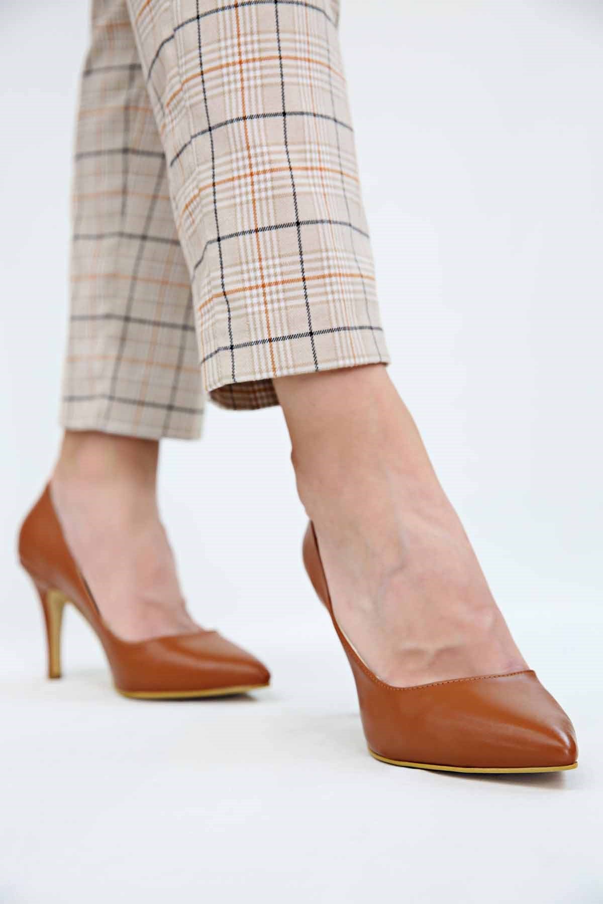 Kadın Sivri Burunlu Stiletto TABA CİLT
