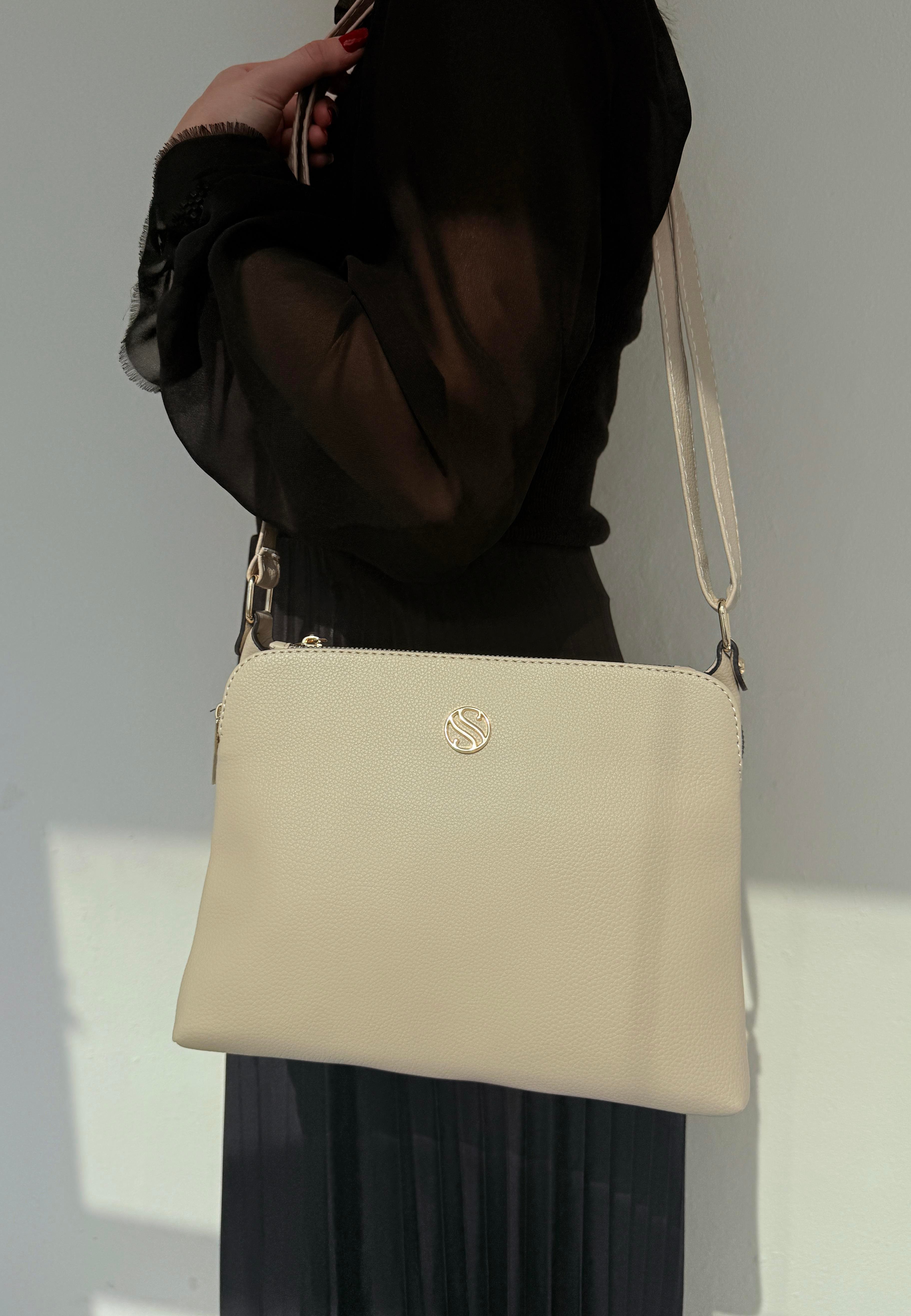 Kadın Suni Deri Ayarlanabilir Çapraz Askılı 4 Bölmeli ve Metal Fermuarlı Omuz Çantası NUDE