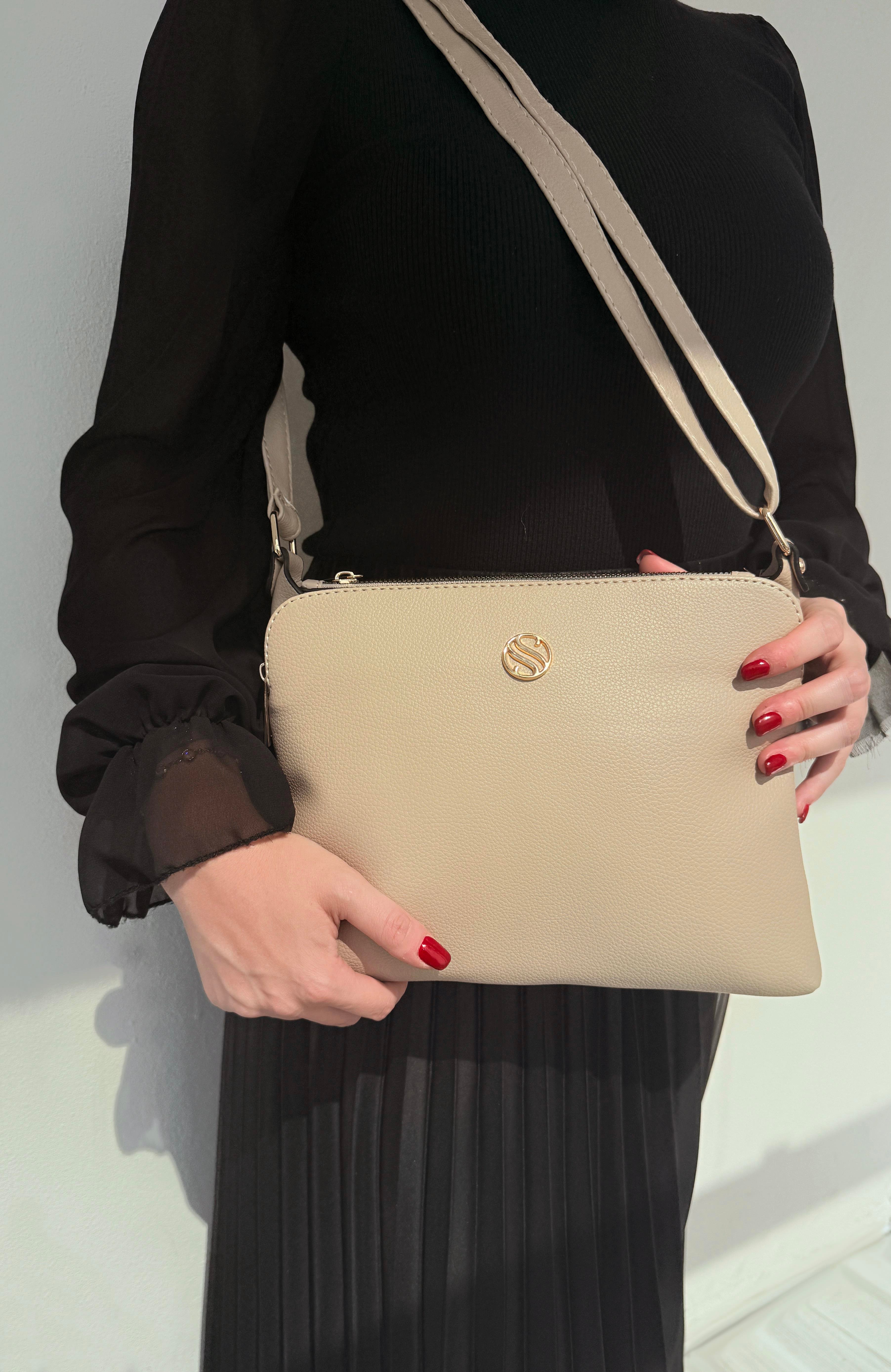 Kadın Suni Deri Ayarlanabilir Çapraz Askılı 4 Bölmeli ve Metal Fermuarlı Omuz Çantası NUDE