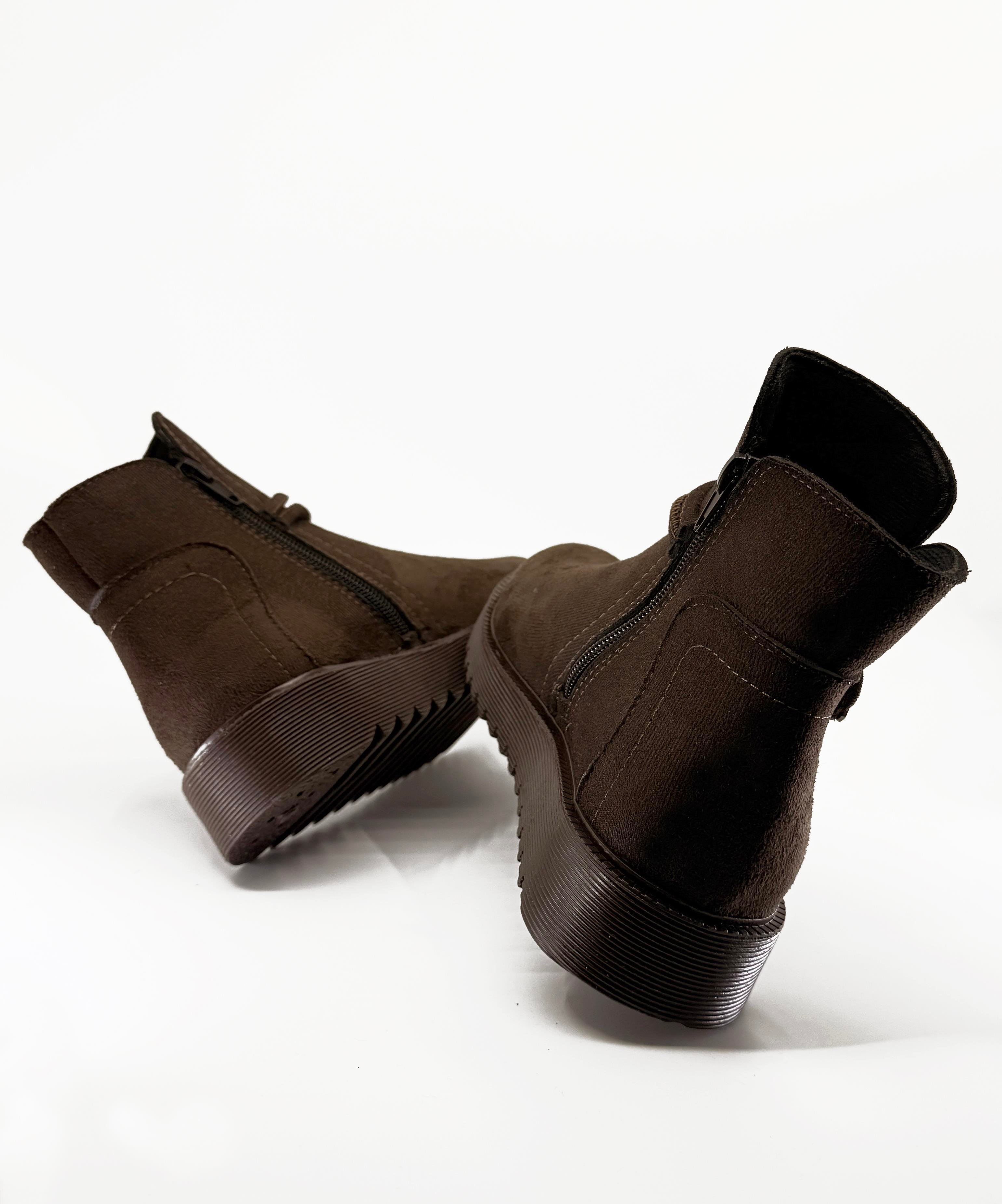 Sade Fermuarlı Aksesuarlı Düz Bot KAHVE SÜET