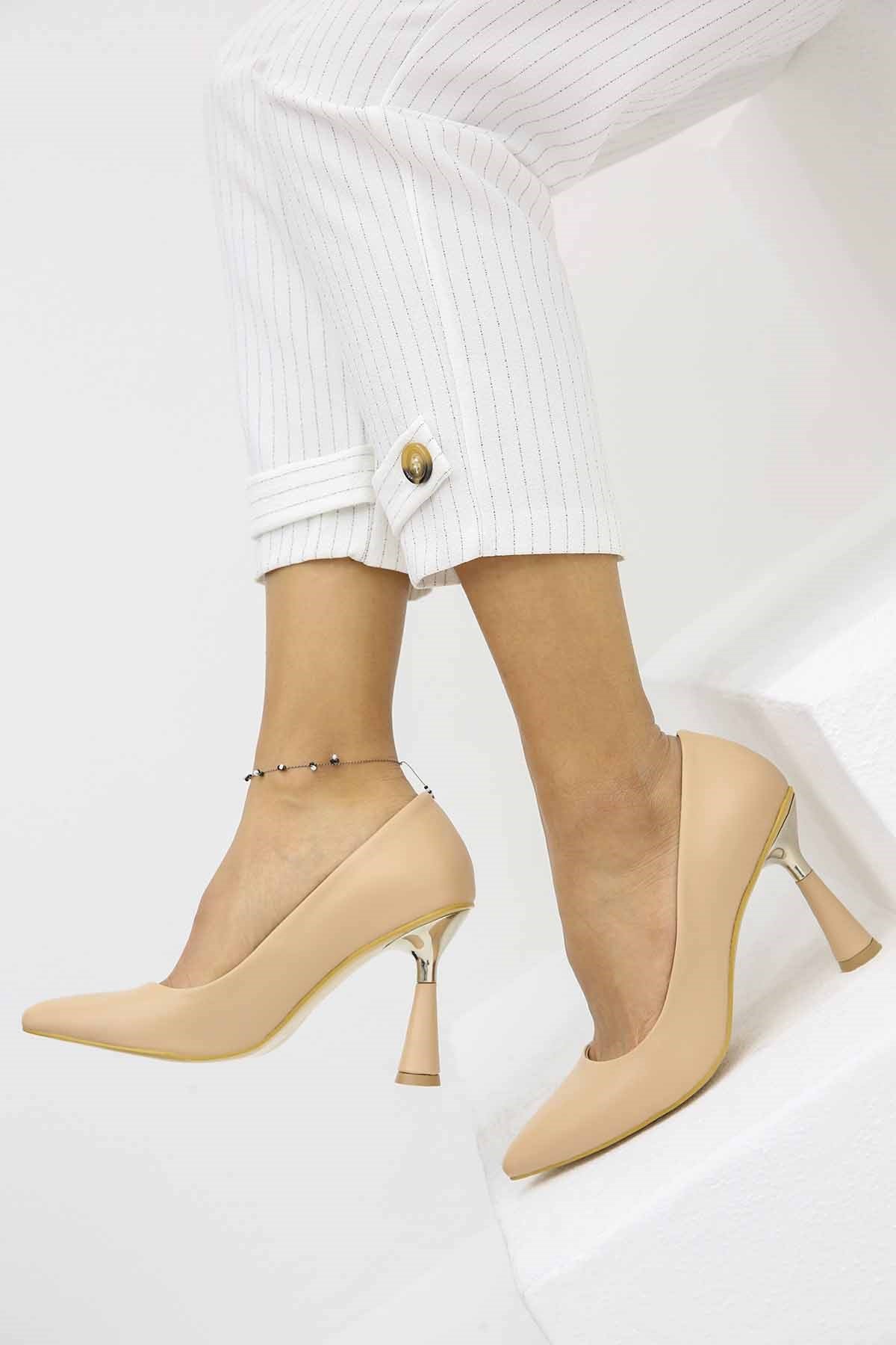 Sivri Burunlu Stiletto Ayakkabı NUDE CİLT