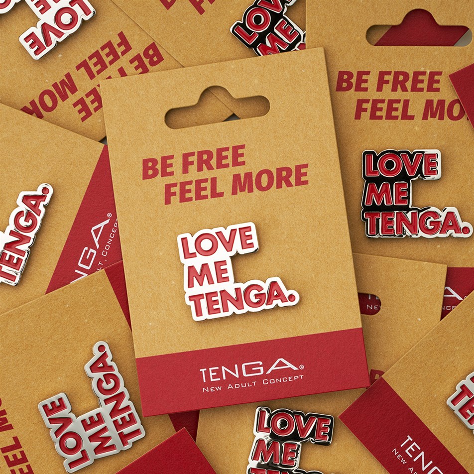 TENGA-Rozet Love Me TENGA (Pin Badge)-BPC-003