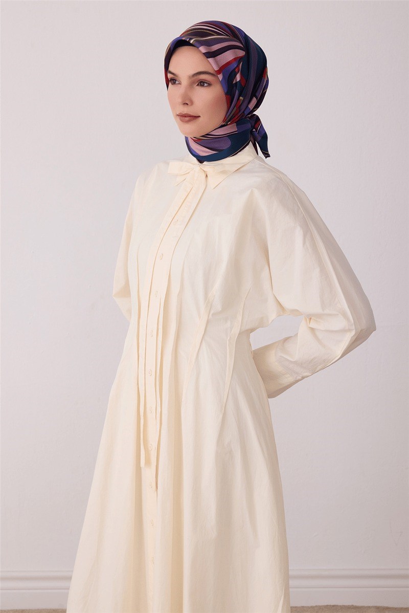 Belli 4410 Botanik Bahçe Çiçekli %100 Twill İpek Eşarp - Morcivert Eşarp BELLI 