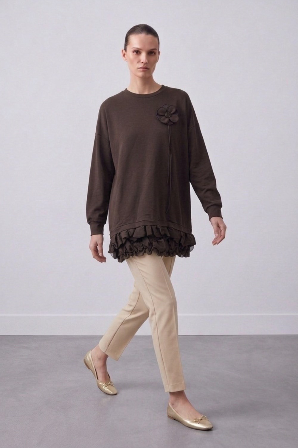 Yaka Çiçek Aplikeli Tunik 10815 Browni Tunik PUANE 