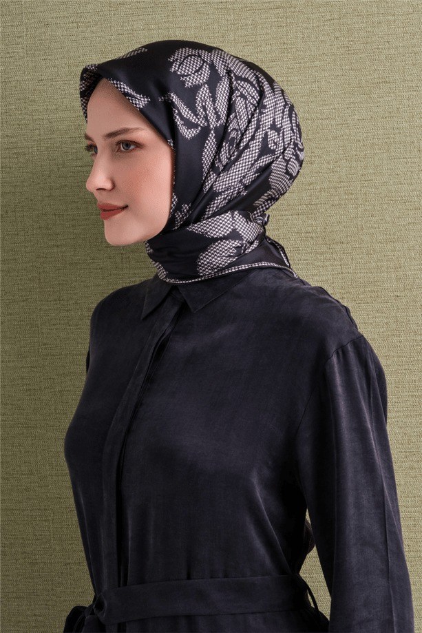 Armine 9645 Büyük Çiçekli Saf İpek Twill Eşarp Siyah Eşarp ARMİNE 