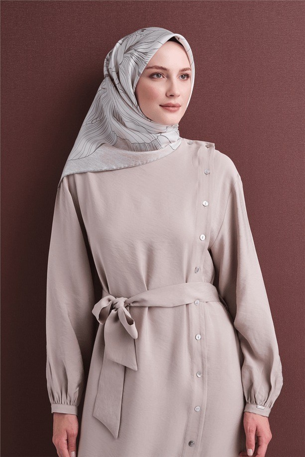 Armine 9639 Yaprak Desen Saf İpek Twill Eşarp İnci Beyazı Eşarp ARMİNE 