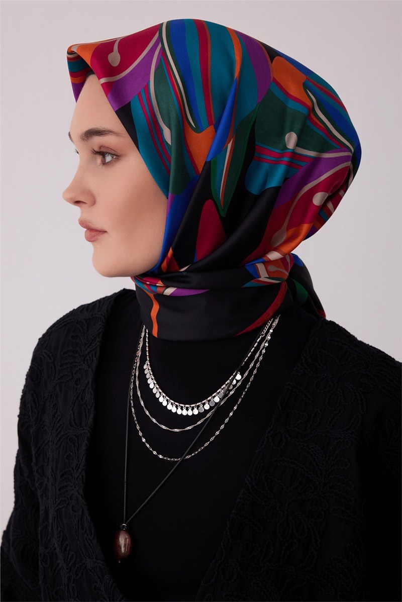 Belli 4410 Botanik Bahçe Çiçekli %100 Twill İpek Eşarp - Siyah Eşarp BELLI 