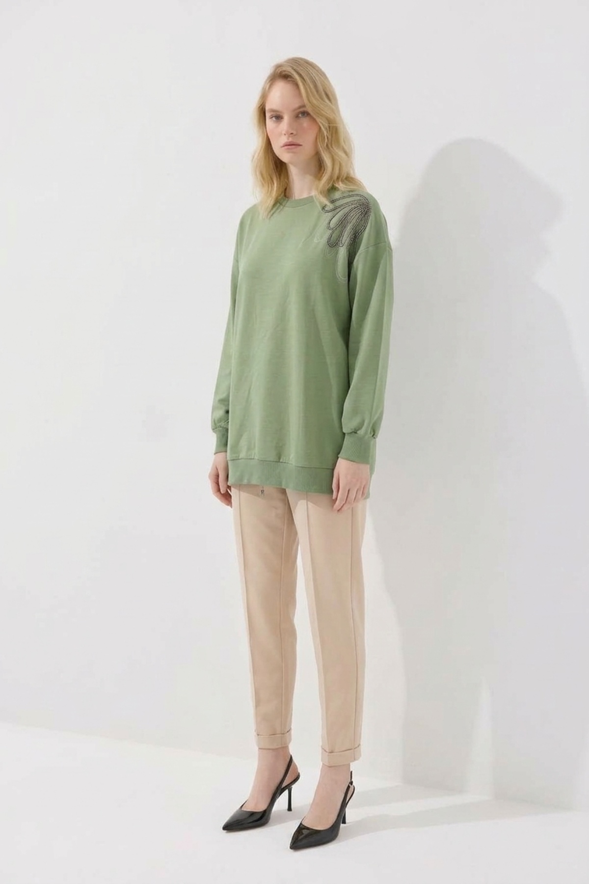 Tek Omuz İşlemeli İnce Sweat Tunik 3494 Mint Yeşili Tunik Ekrutex 