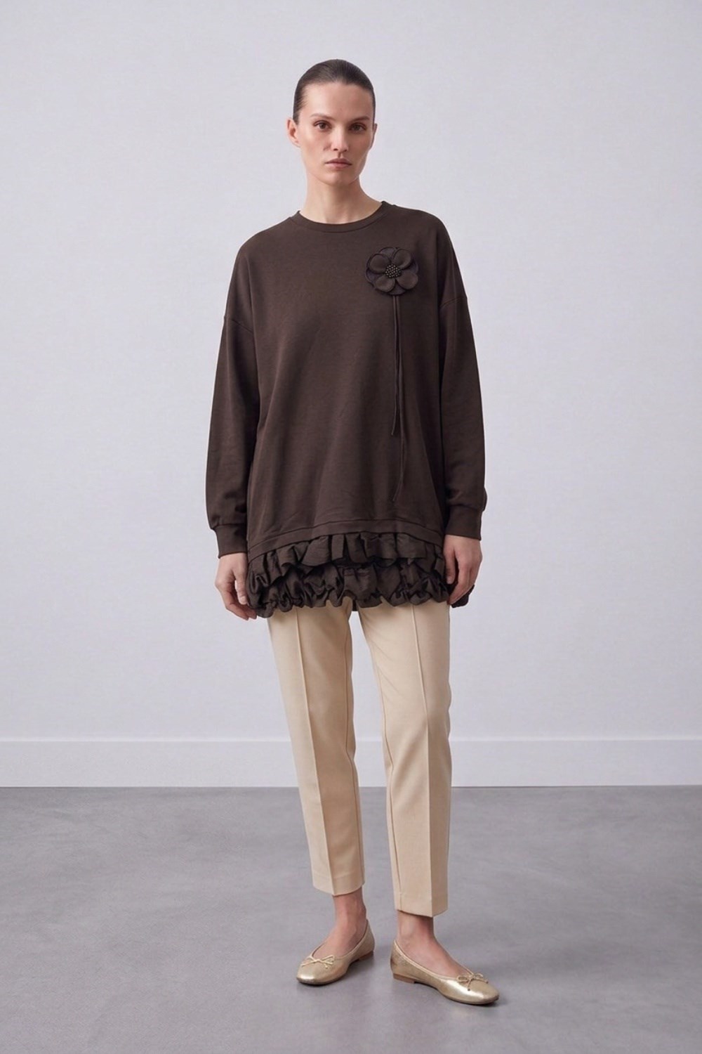 Yaka Çiçek Aplikeli Tunik 10815 Browni Tunik PUANE 