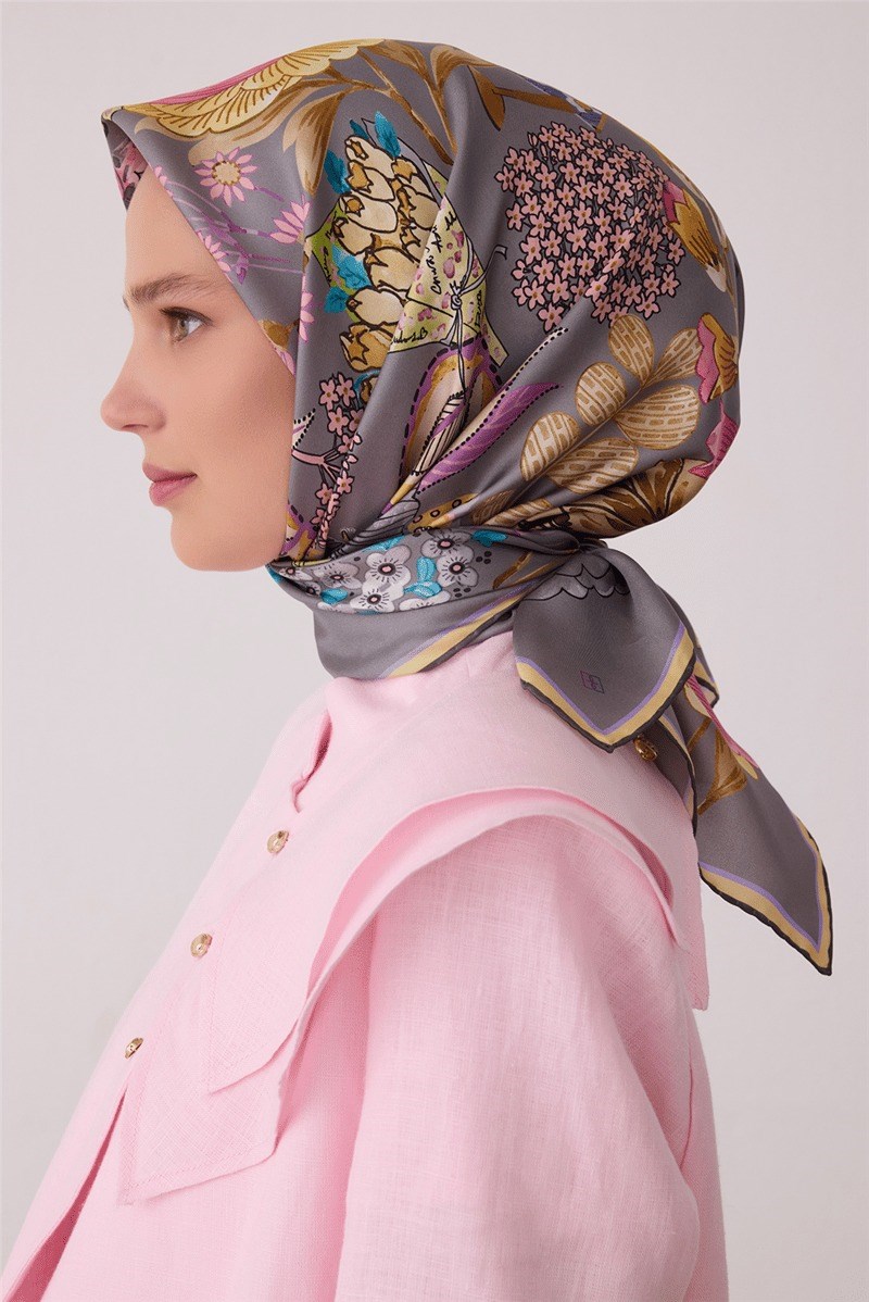 Belli 4415 Çiçek Buketi Çiçekli %100 Twill İpek Eşarp - Füme Eşarp BELLI 